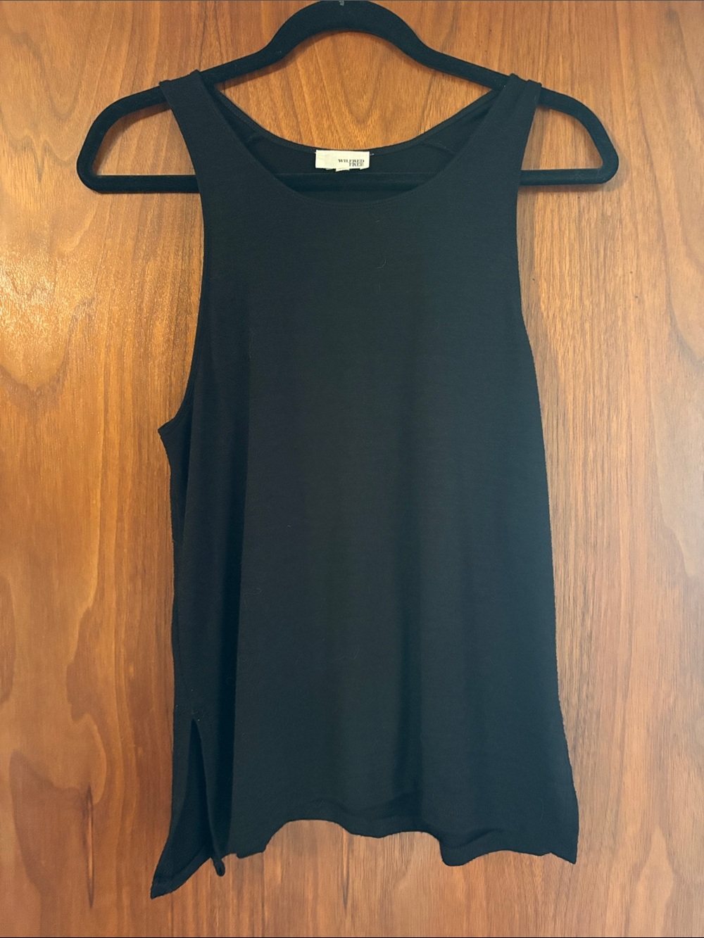Wilfred Free Black Sleeveless Tank Top - Women's Lightweight Layering Tee